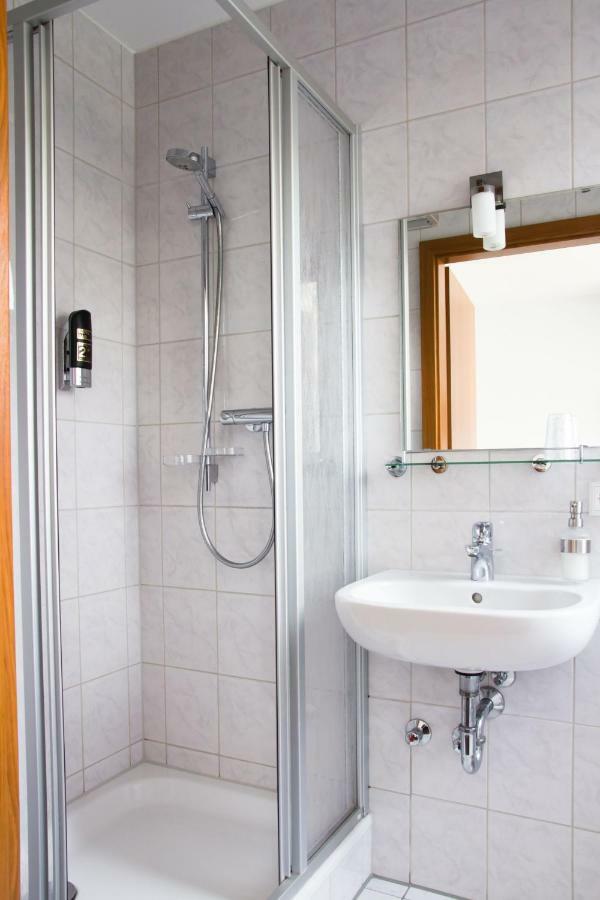 Gaestehaus Zur Kurve Цирндорф Экстерьер фото